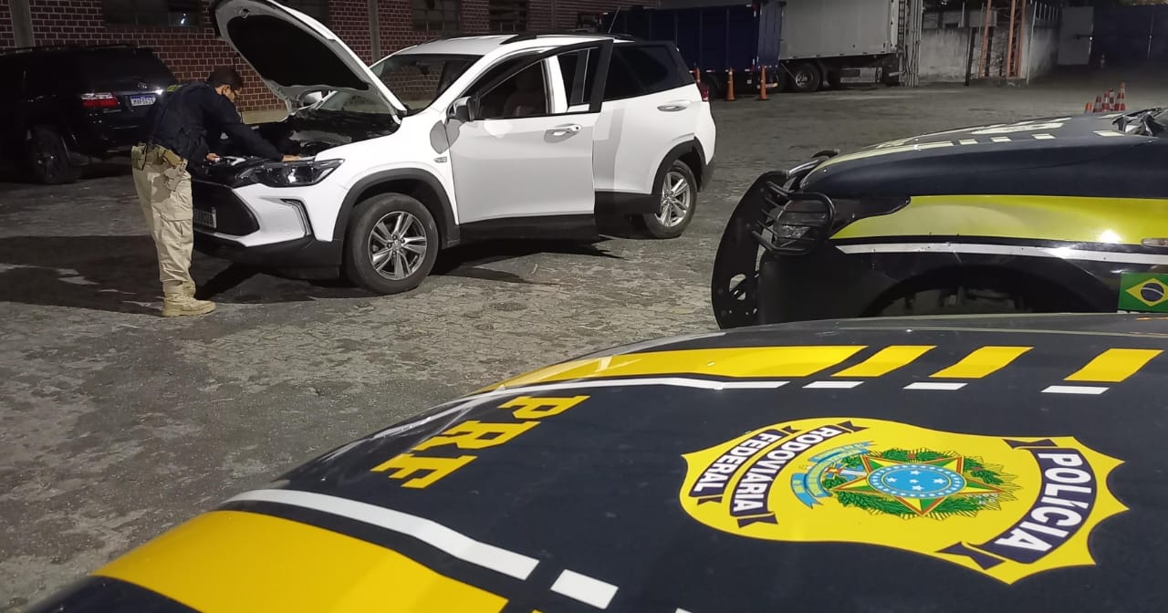 PRF na Paraíba recupera quatro veículos, um deles em Junco do Seridó, e apreende 1 kg de Haxixe