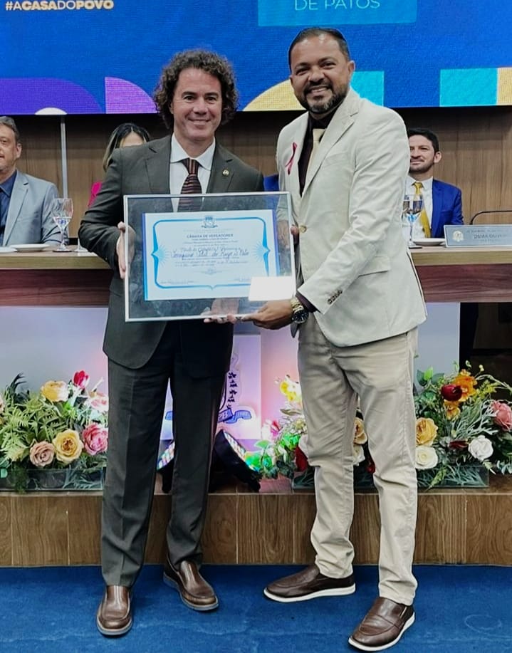 Veneziano recebe título de cidadania de Patos e reafirma compromisso com desenvolvimento da cidade