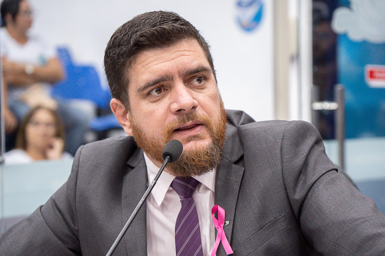 Jamerson Ferreira critica gasto milionário da Prefeitura de Patos com decoração de Natal