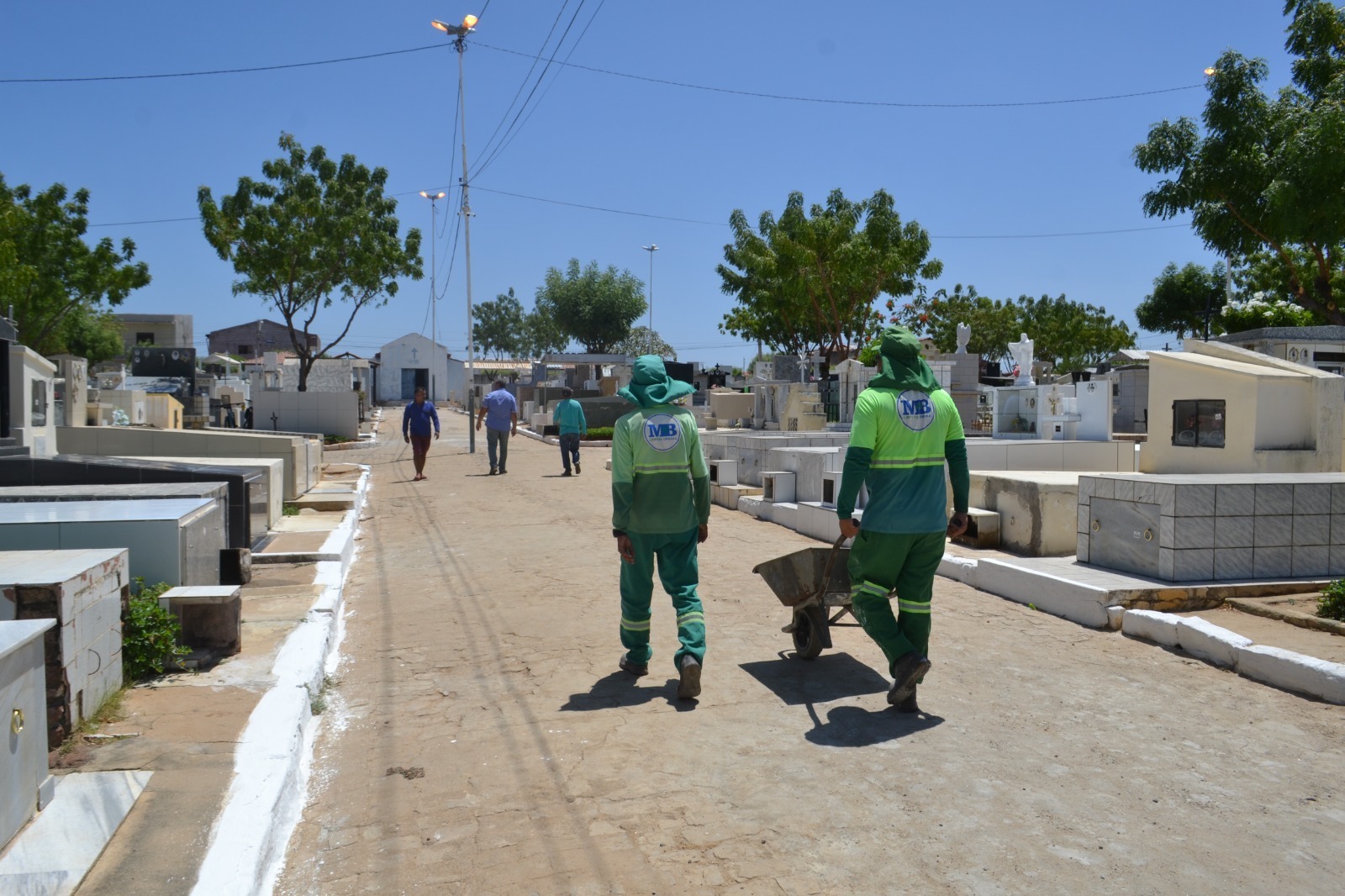 Cemitérios de Patos estão preparados e terão estrutura para garantir o abastecimento de água no Dia de Finados