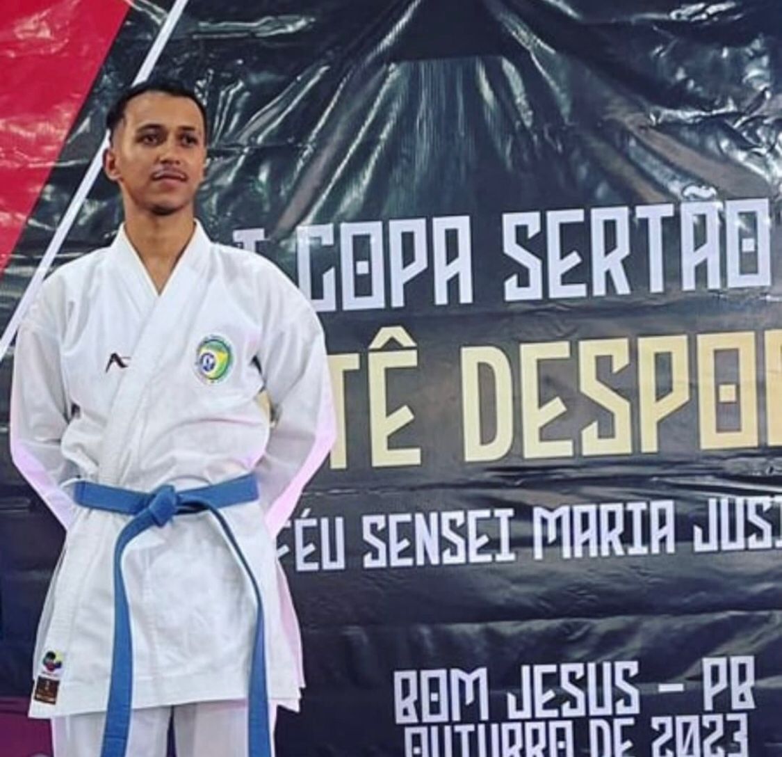 Jovem atleta da cidade de Patos conquista duas medalhas de ouro na Copa Sertão de Karatê, em Bom Jesus-PB