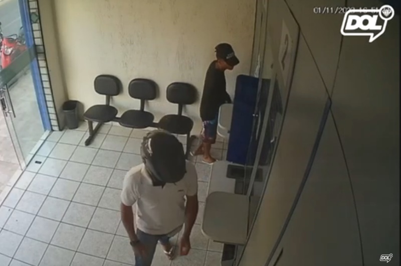 Dupla armada assalta casa lotérica na tarde desta quarta-feira (01), em Coremas; veja vídeo