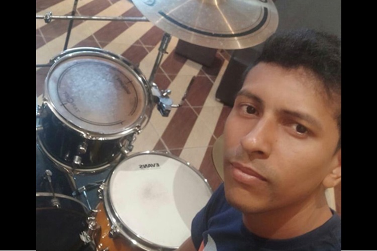 Homem sofre convulsão em calçada de residência e morre, na tarde deste sábado (04), em Cajazeiras