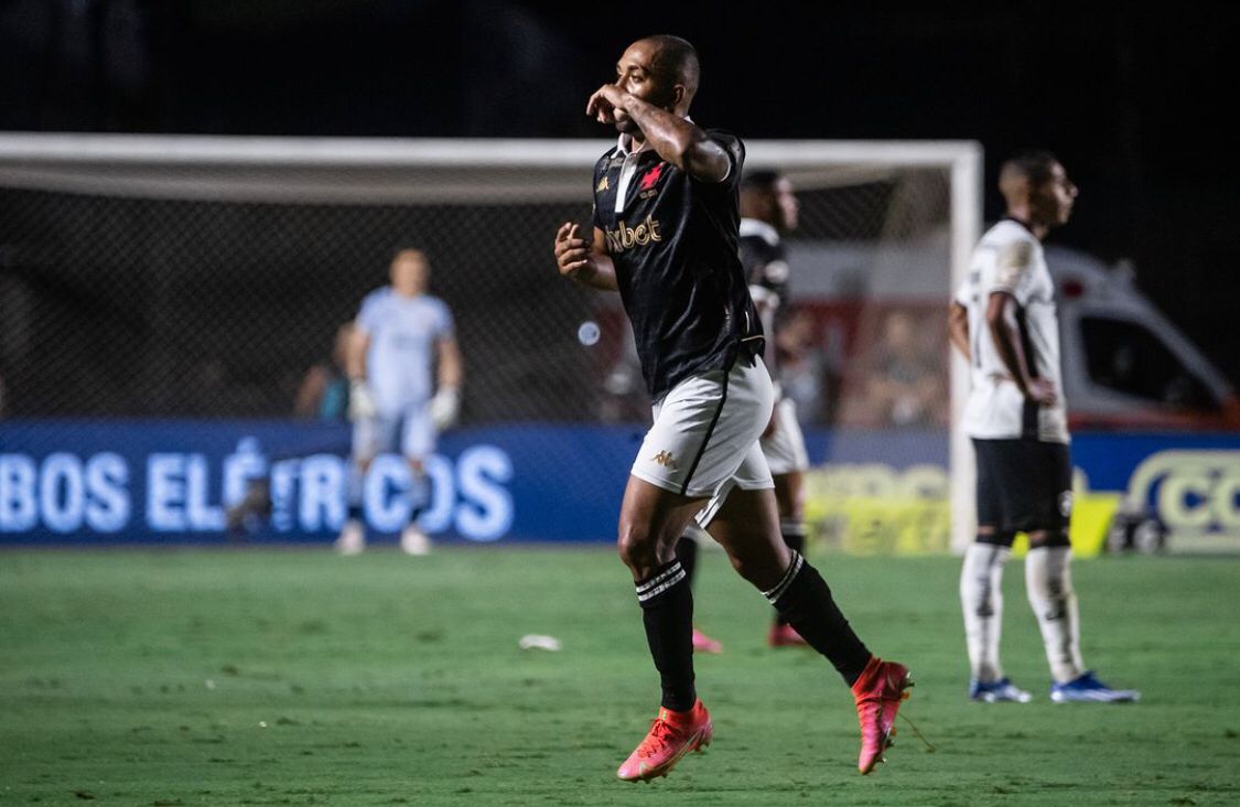 Tudo aberto: Vasco vence o Botafogo em clássico, deixa o Z-4 e embola briga pelo título do Brasileirão
