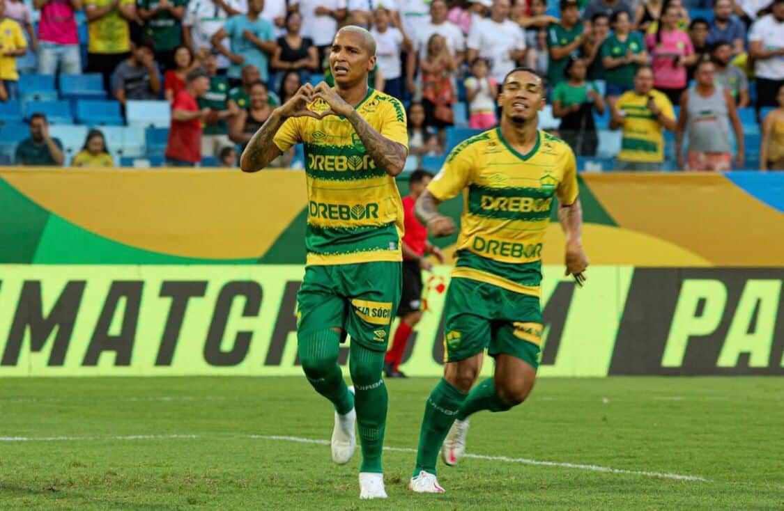 Com um final eletrizante, Cuiabá vence Fortaleza na Arena Pantanal