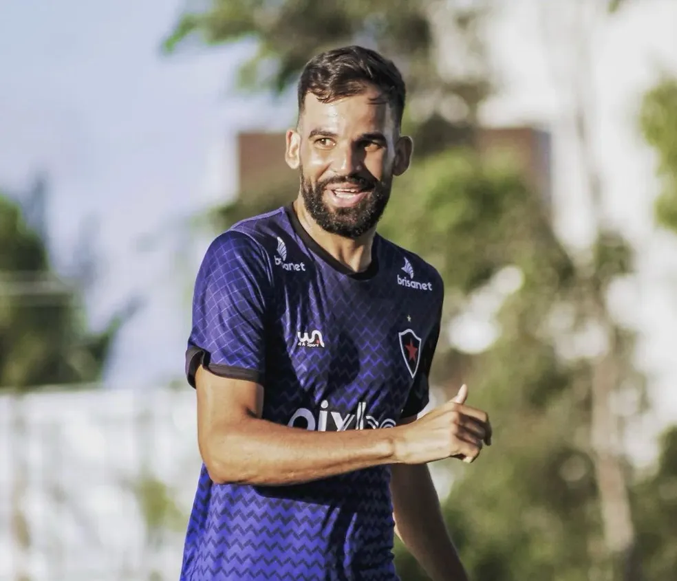 Campinense confirma o zagueiro Ramon Baiano como sua primeira contratação para 2024