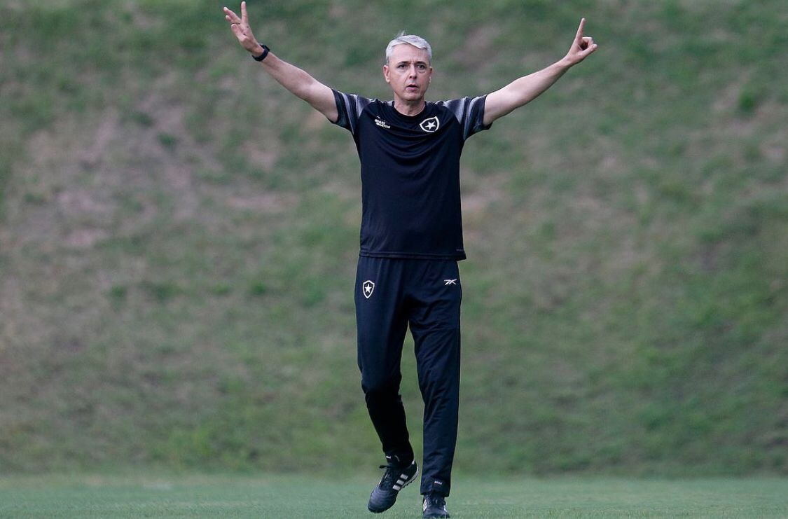 Botafogo anuncia Tiago Nunes como novo treinador