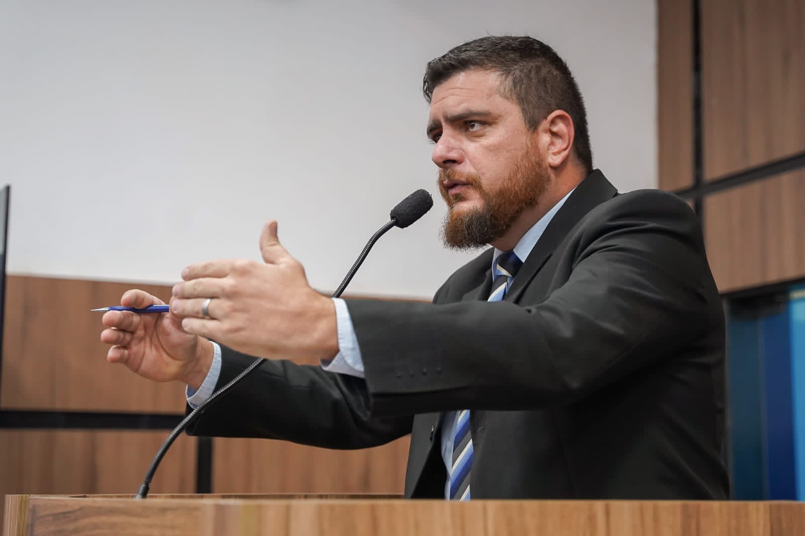 Jamerson Ferreira desafia vereadores a se comprometerem que direitos de trabalhadores não serão cortados