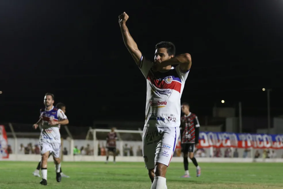 Sousa anuncia Diego Ceará, vice-artilheiro do Pernambucano Série A2