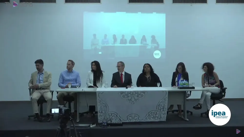 Estudante denuncia professor da UEPB por assédio durante cerimônia de abertura de evento internacional; veja vídeo