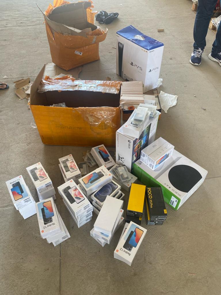 PRF, em ação conjunta com a Polícia Civil, apreende mercadorias sem nota fiscal em Cajazeiras/PB