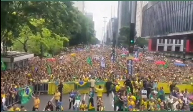 Protesto em reação à morte de Cleriston Pereira é registrado neste domingo (26) em São Paulo