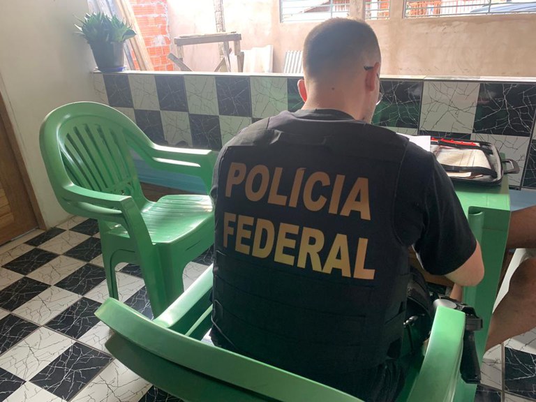 Polícia Federal cumpre mandados em três cidades da Paraíba, em operação que combate fraudes bancárias eletrônicas