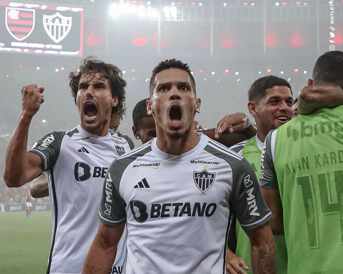Atlético-MG castiga Flamengo no contra-ataque, vence com autoridade, assume vice-liderança e entra de vez na briga por título do Brasileirão
