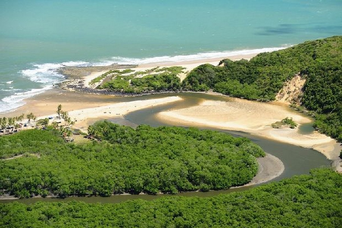 Sem muitos detalhes, Governo anuncia que China pode construir porto e cidade no litoral paraibano