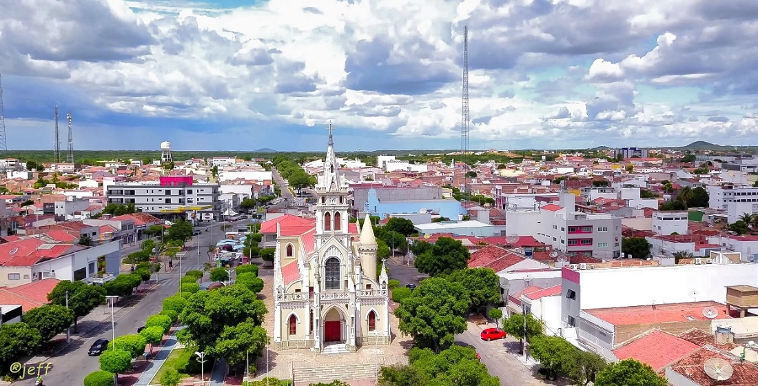UNIFIP investe no desenvolvimento regional e sinaliza expansão para Afogados da Ingazeira