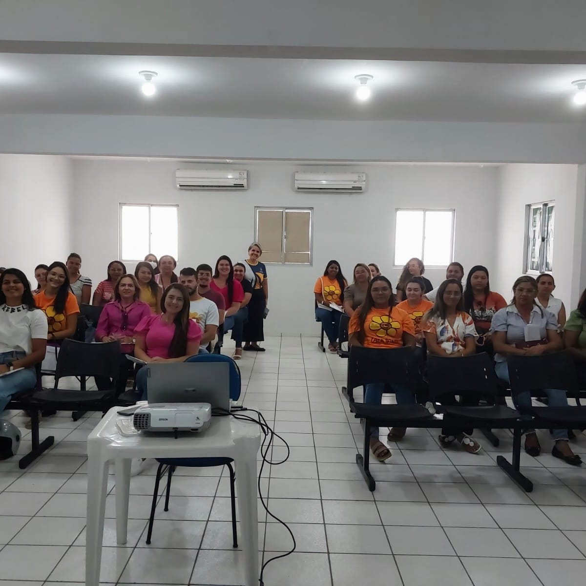 Vacina Patos: Capacitação destaca papel crucial de profissionais dos CRAS na promoção da imunização infantil