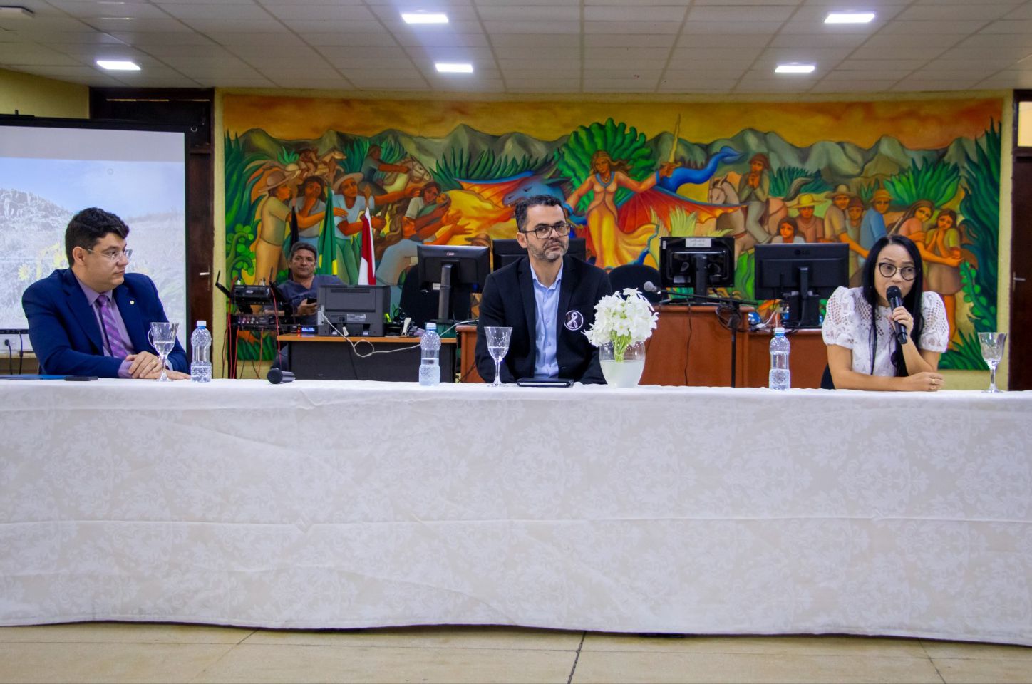 CAMPANHA LAÇO BRANCO: Prefeitura de Patos mobiliza homens para combate à violência contra a mulher