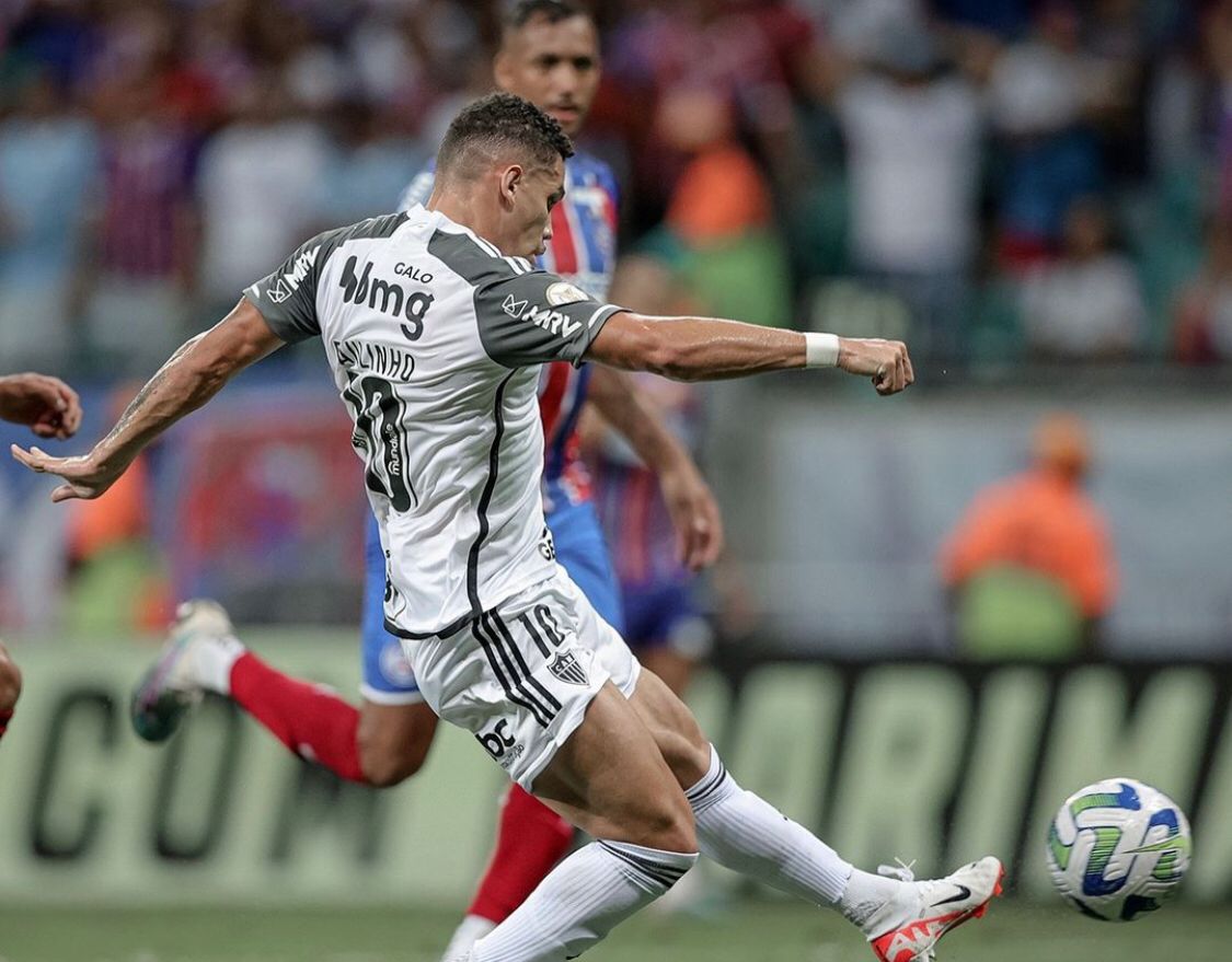 Bahia vence Atlético-MG com show de Thaciano, conta com tropeço do Santos e evita rebaixamento no Brasileirão
