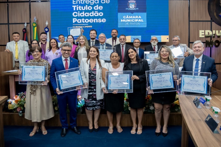 Câmara de Patos realiza última Sessão Solene de 2023 para entrega de honrarias