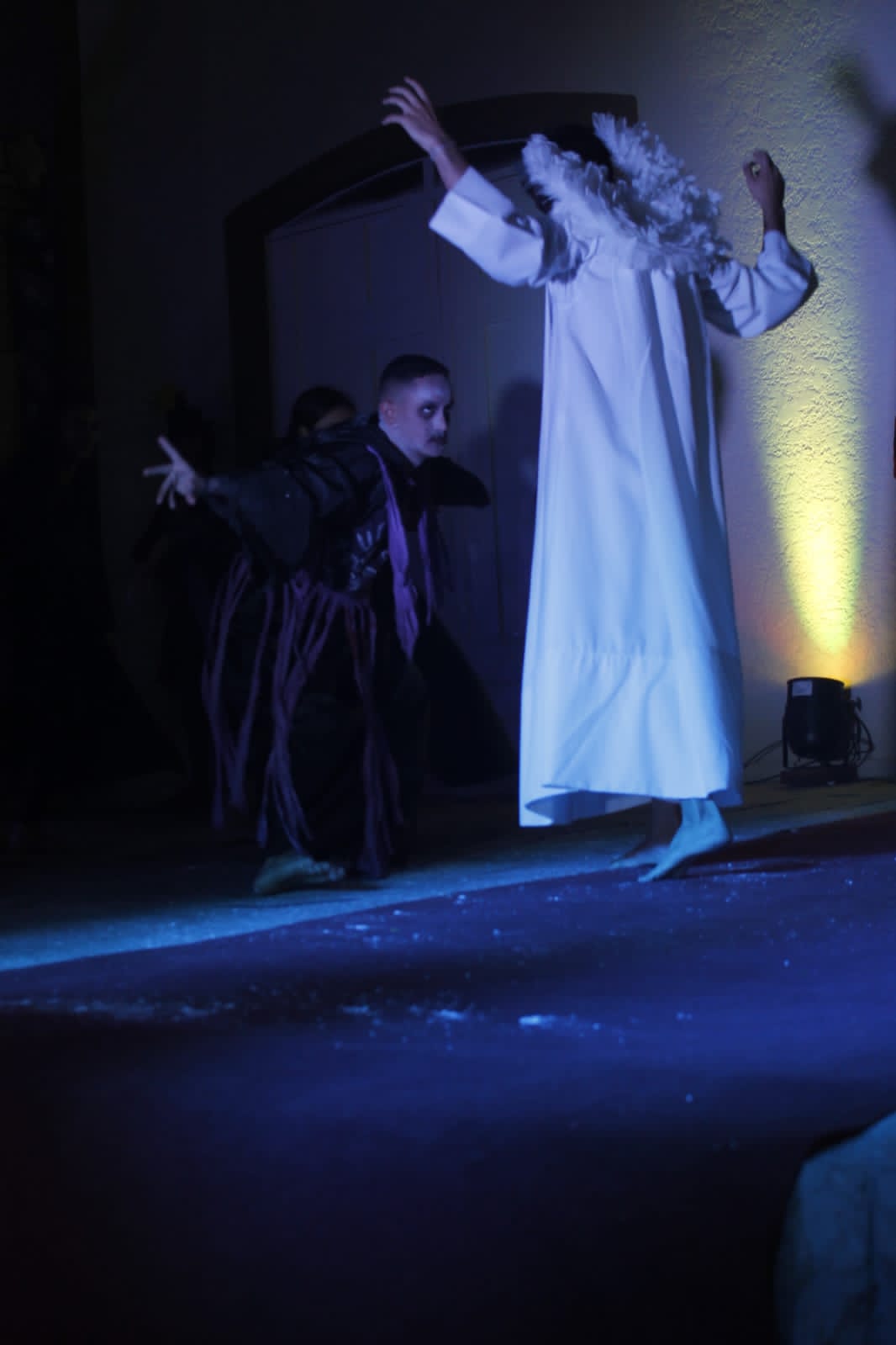 Com grande público presente, Grupo Impacto realiza 7ª edição do Auto de Santa Luzia, no bairro Monte Castelo, em Patos; veja imagens