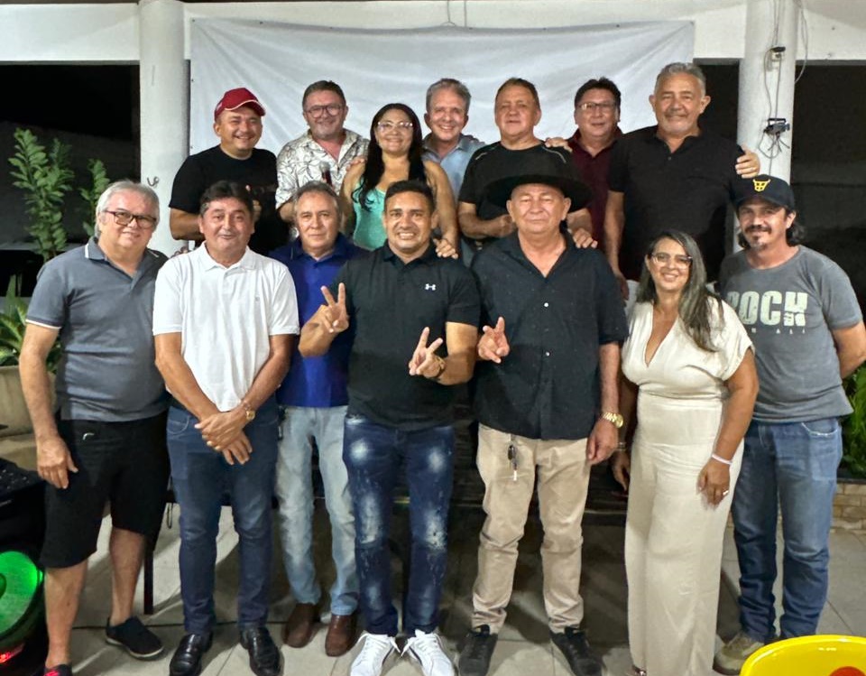 Pré-candidatos a vereador em Patos promovem confraternização