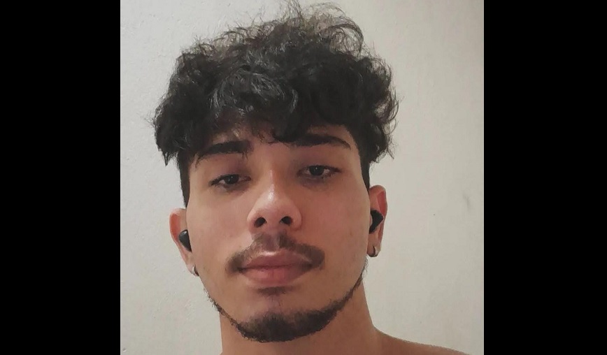 No Sertão: Jovem de 20 anos morre após perder controle e colidir moto contra parede de residência