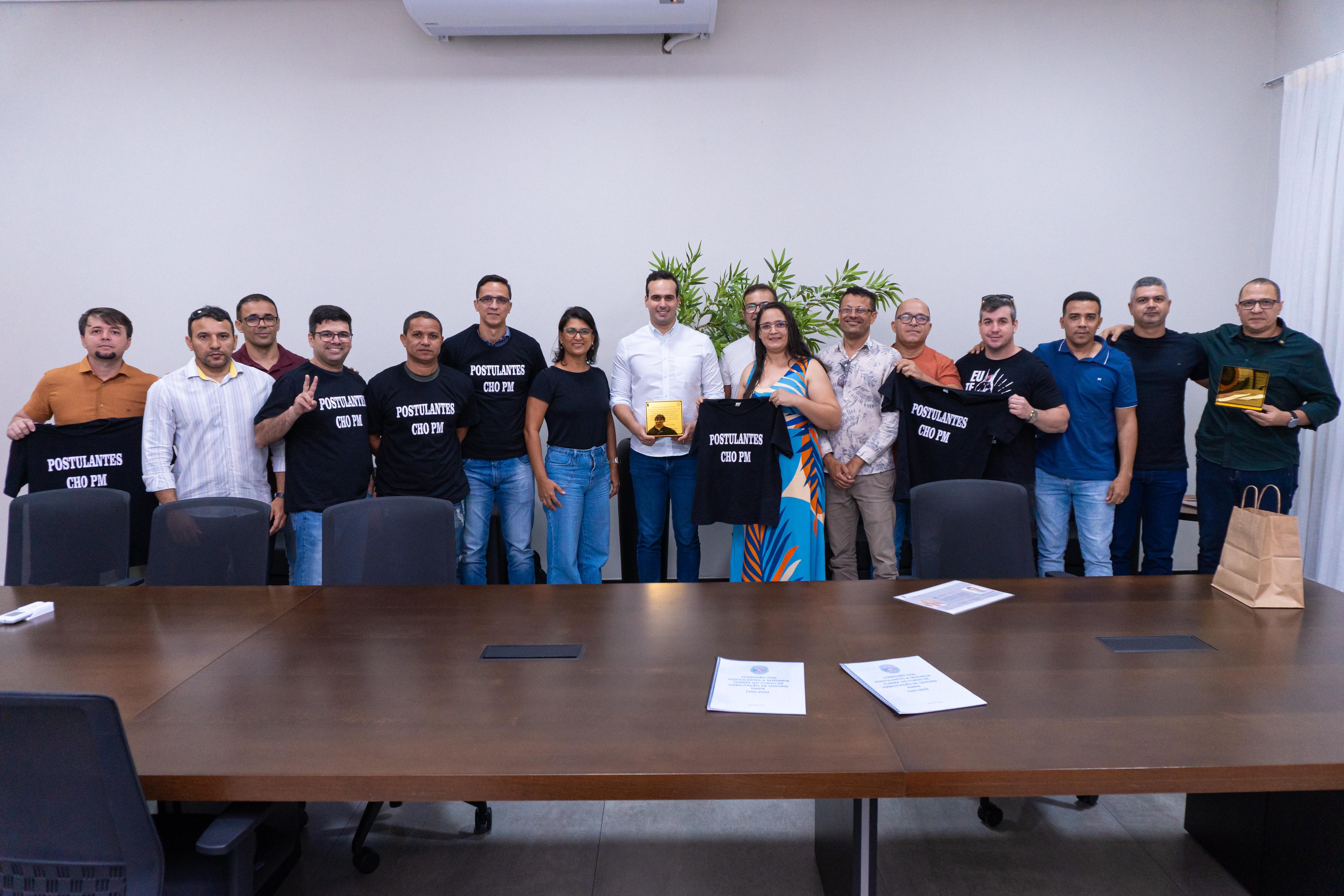 Vice-governador Lucas Ribeiro recebe agradecimento pela prorrogação histórica da seleção de Oficiais na PMPB: Uma nova era de oportunidades