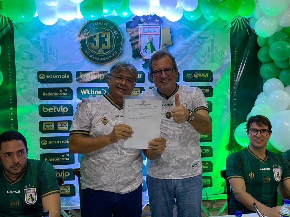 Em evento de apresentação de elenco e uniforme, Sousa anuncia projeto de construção do seu CT