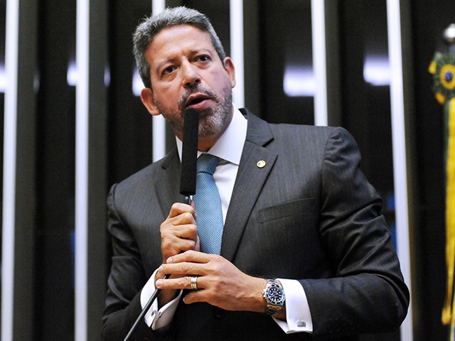 Agressão de deputado do PT e comportamento de bolsonaristas desmoralizam Congresso, diz Arthur Lira