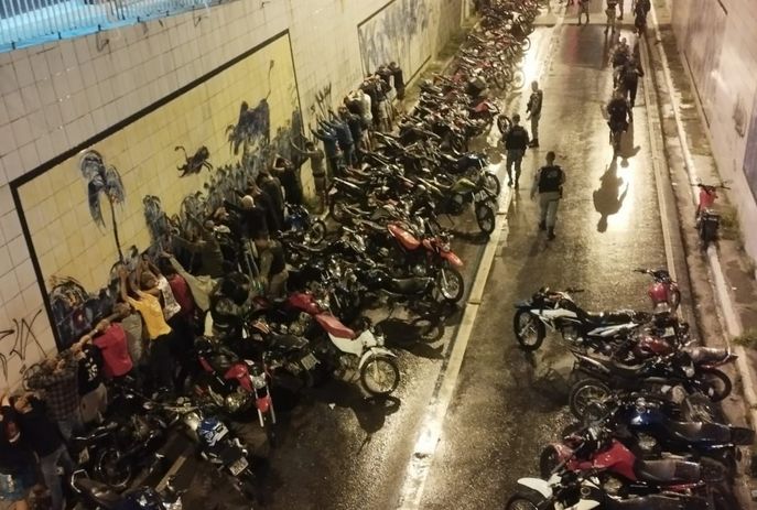 'Rolezinho' termina com 26 motos apreendidas pela PM em João Pessoa