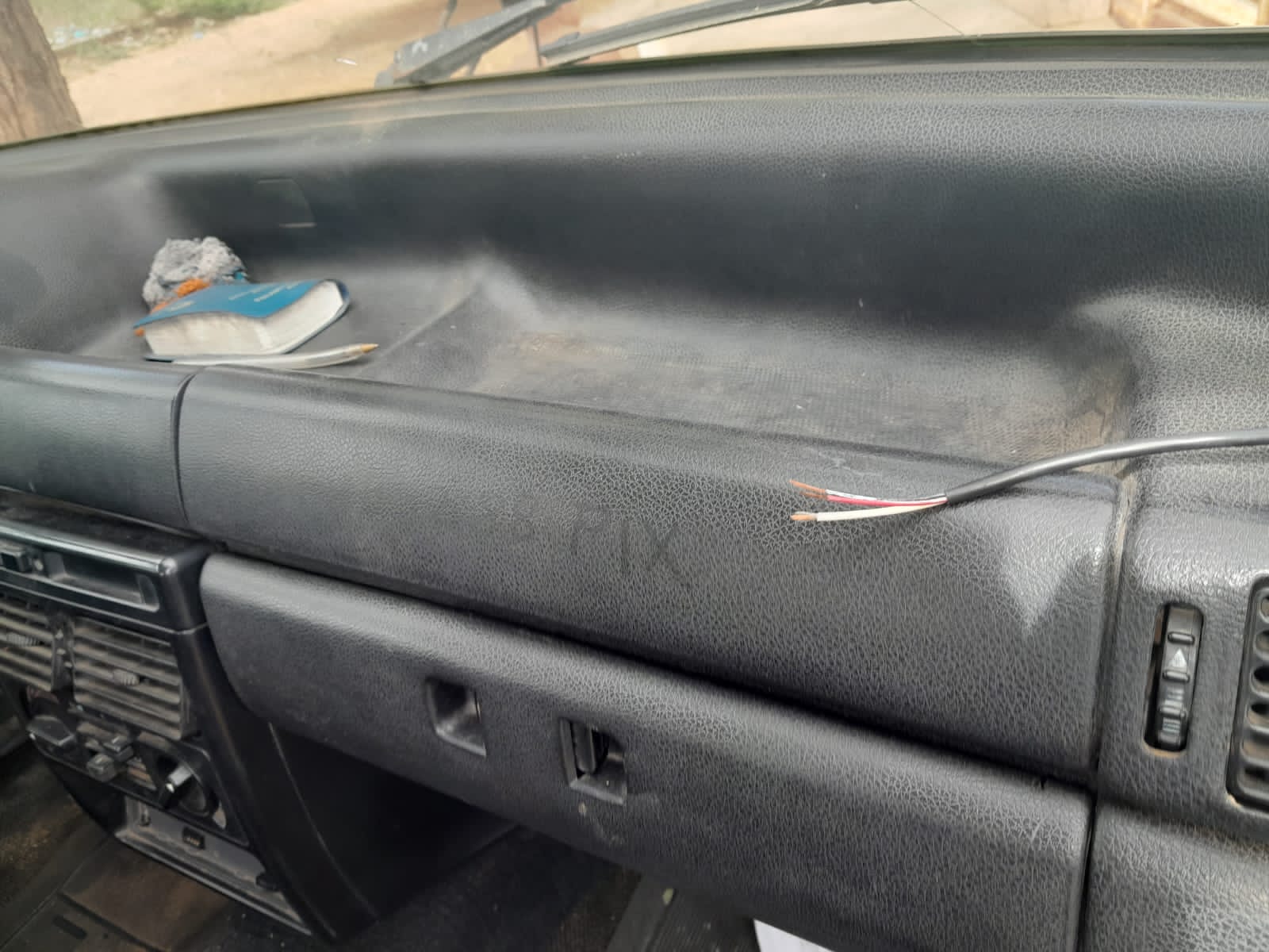 Ladrões arrombam veículo de Agente de Trânsito de Patos, e furtam vários acessórios na madrugada deste domingo (31); veja vídeo