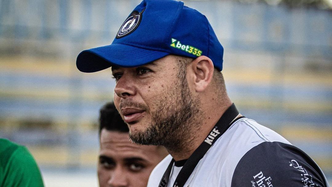 Técnico do Pombal, Adriano de Souza quer surpreender com o caçula do Paraibano