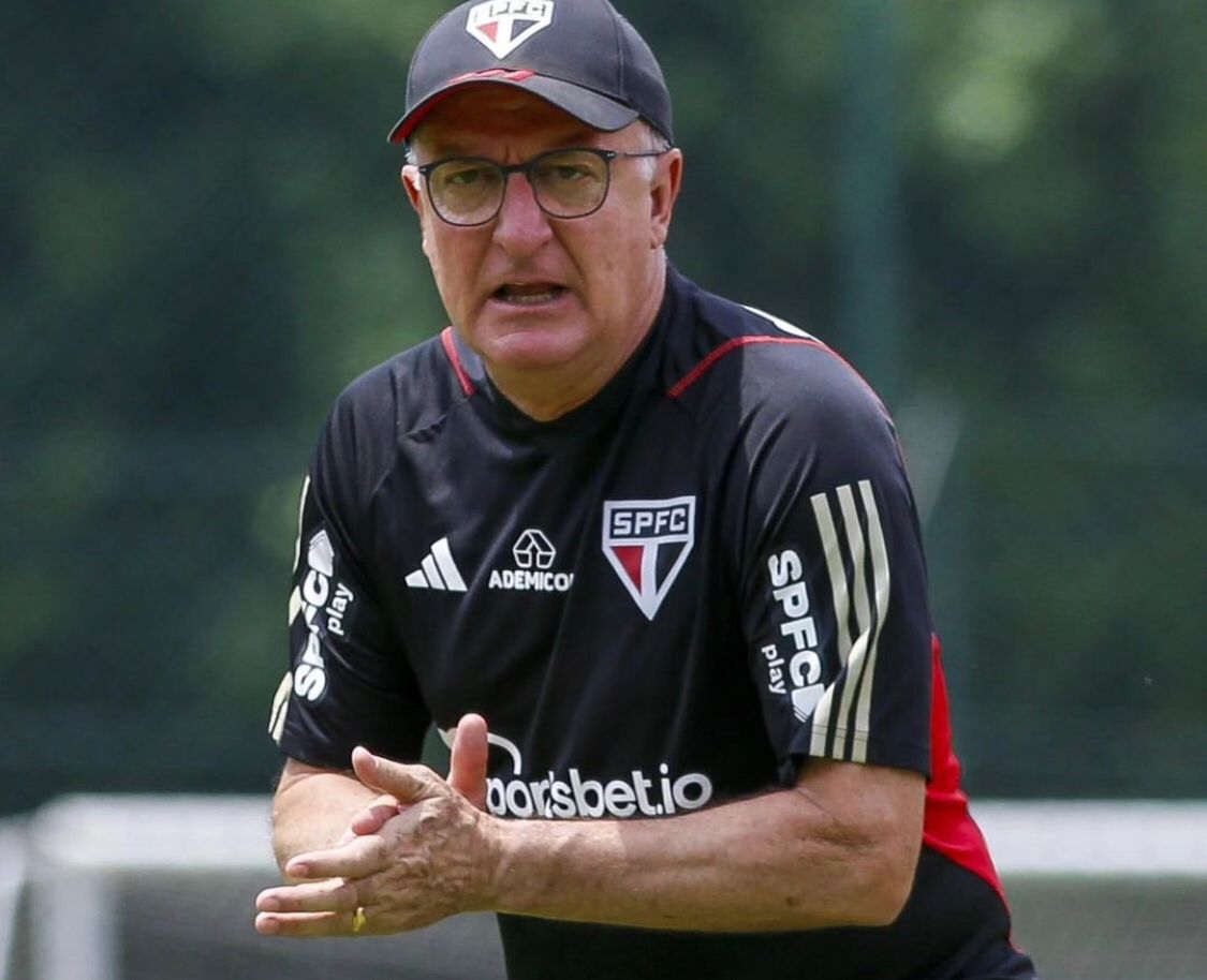 Especulado na seleção, São Paulo diz que Dorival Júnior se reapresenta neste sábado no CT e aguarda desfecho com a CBF