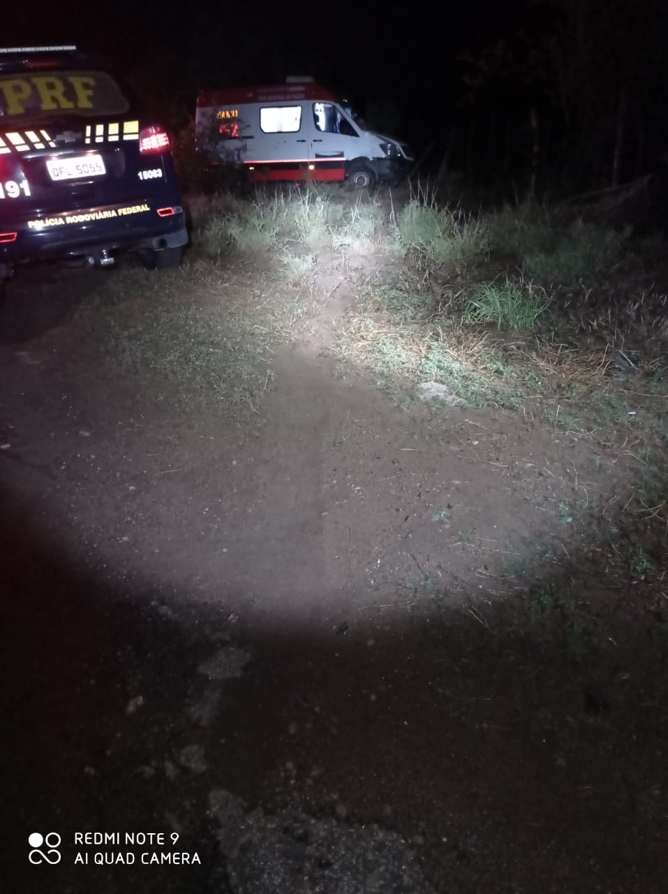 Enfermeira fica gravemente ferida após acidente envolvendo ambulância do SAMU na BR-361, em Piancó