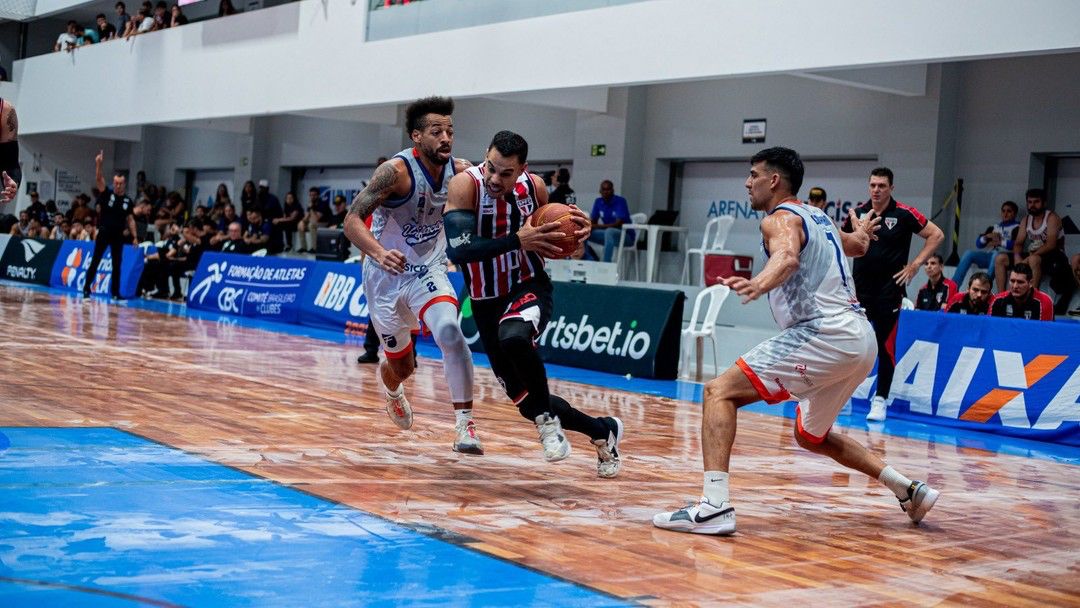 Unifacisa vence o São Paulo com folga e segue firme no pelotão de cima do NBB