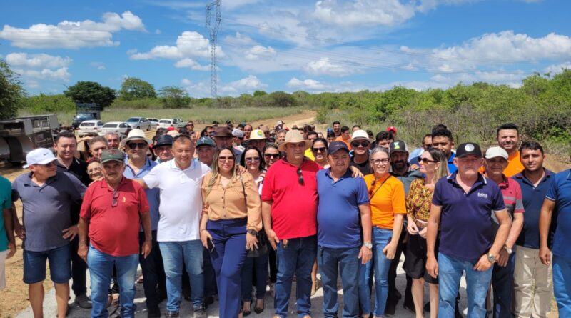 Prefeitura de Catingueira entrega pacote com 6 importantes obras a população