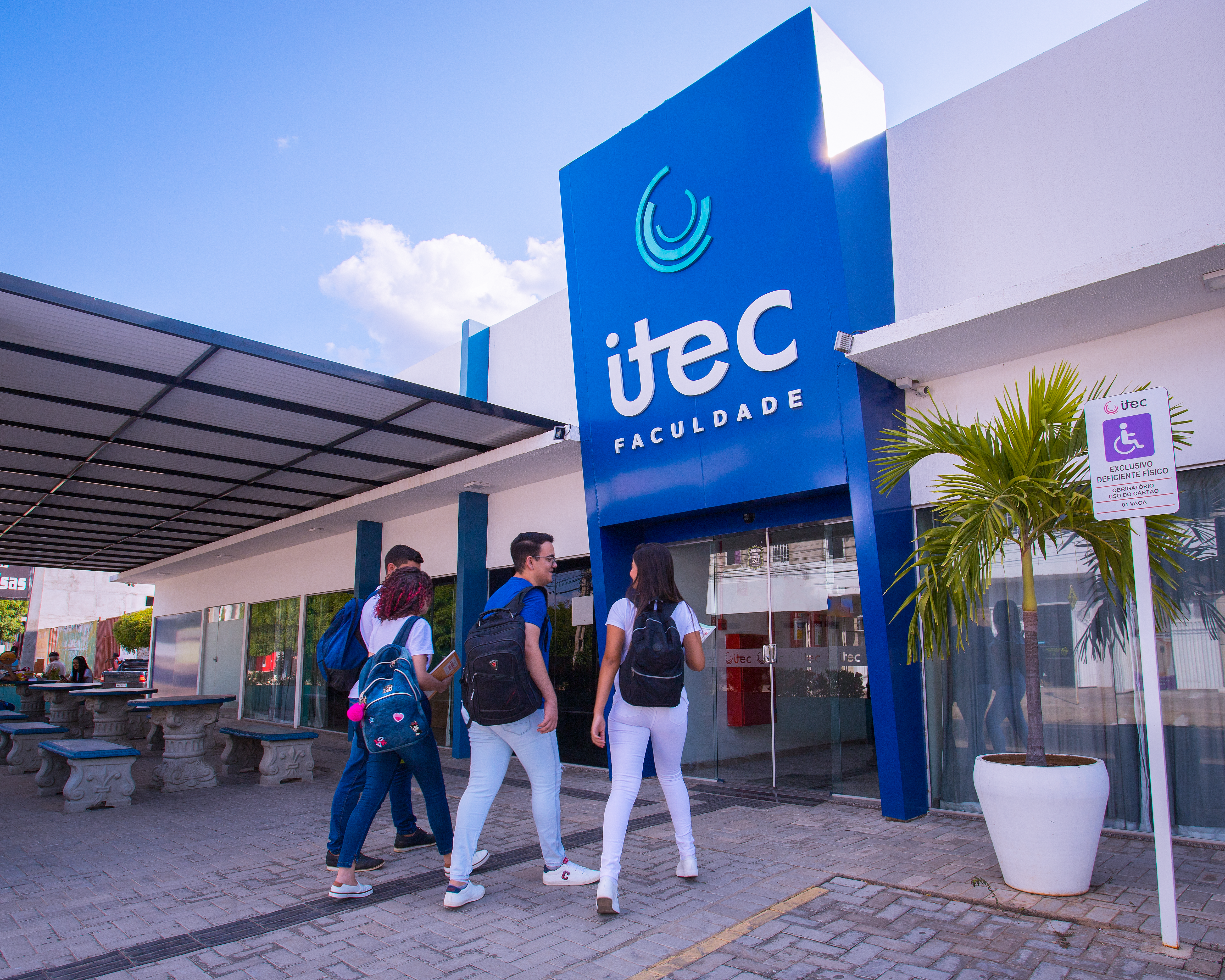 Faculdade ITEC libera bolsas de estudos de até 65% para quem ingressar com sua nota do ENEM
