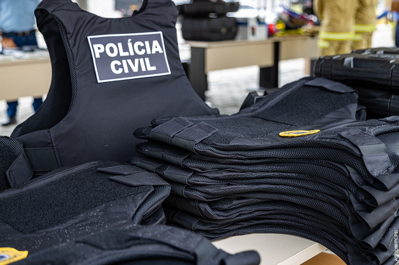Polícia Civil faz substituição de coletes balísticos para policiais em Patos