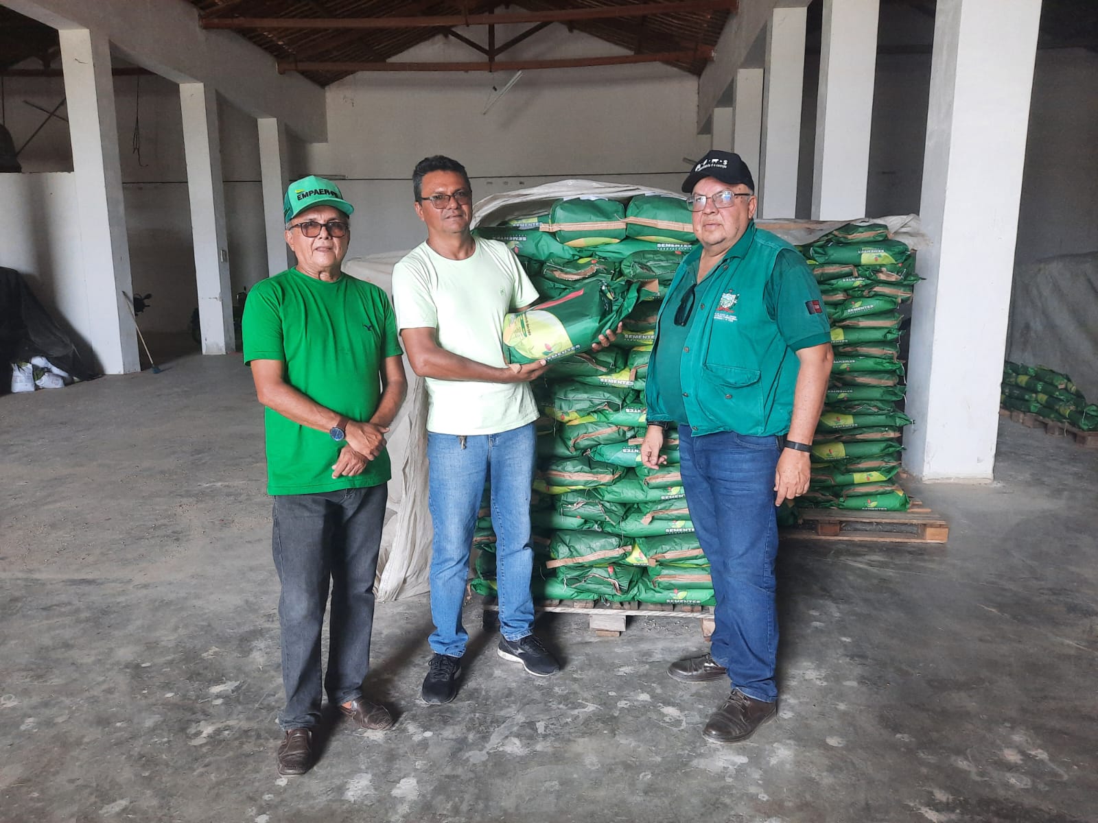 Secretaria de Agricultura e Empaer iniciam entrega de sementes para plantio nesta terça-feira (30), em Mãe d'Água