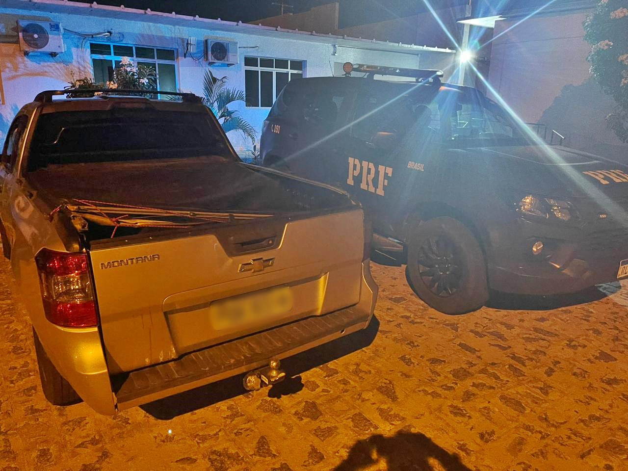 Oito pessoas são detidas, cinco veículos são recuperados e uma arma de fogo é apreendida pela PRF na Paraíba