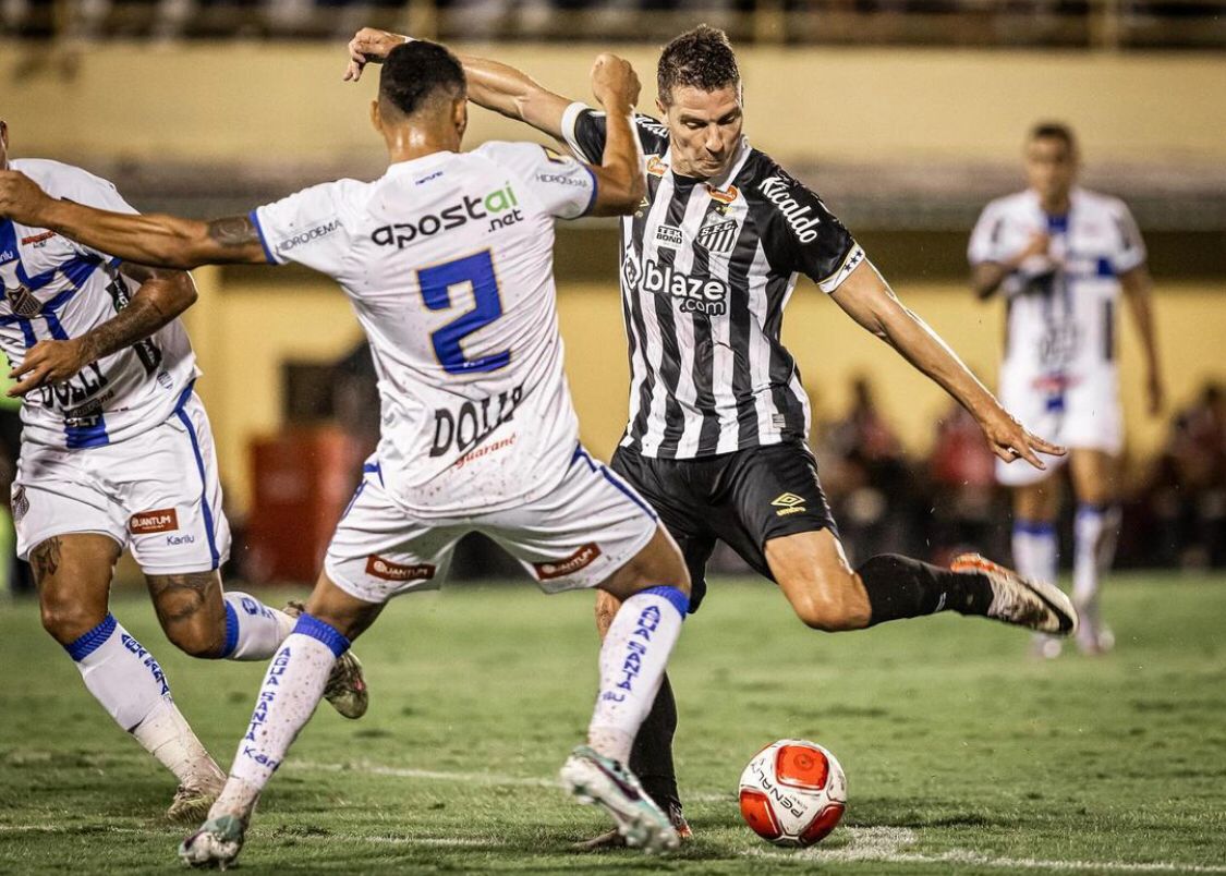 Santos vence Água Santa no fim, se reabilita e aumenta vantagem na liderança de grupo do Paulista