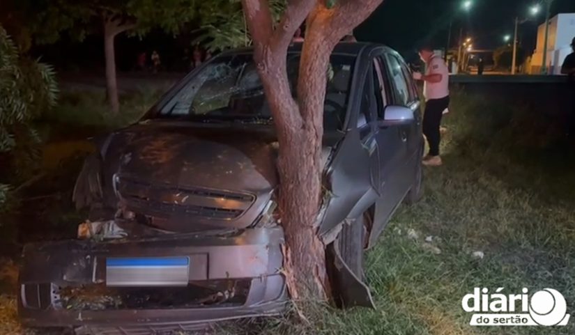 Comerciante é executado com tiros na cabeça dentro de carro, em Sousa