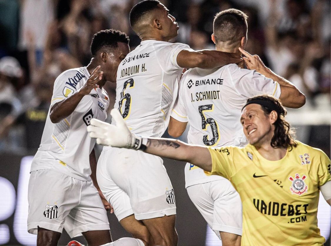 Sob olhares de Neymar, Santos vence clássico contra o Corinthians, que se afunda ainda mais no Paulistão