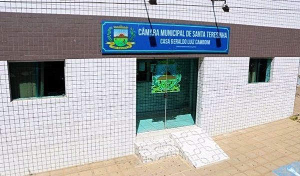 Vereador de Santa Terezinha-PB apresenta 52 projetos de lei em única sessão