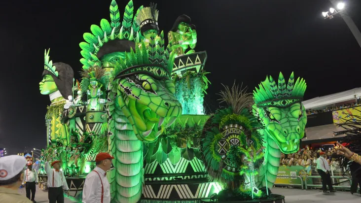 Mocidade Alegre é bicampeã do grupo especial do Carnaval de São Paulo