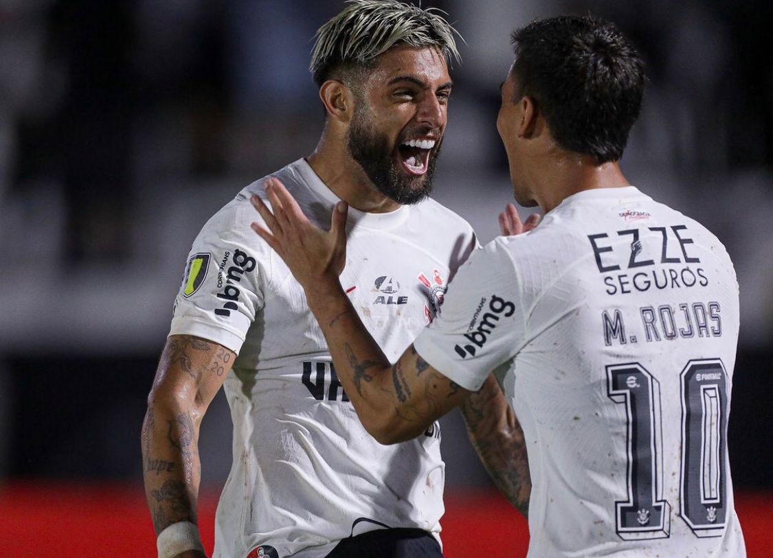 Corinthians goleia, vê rebaixamento mais longe e entra na briga por vaga no Paulista