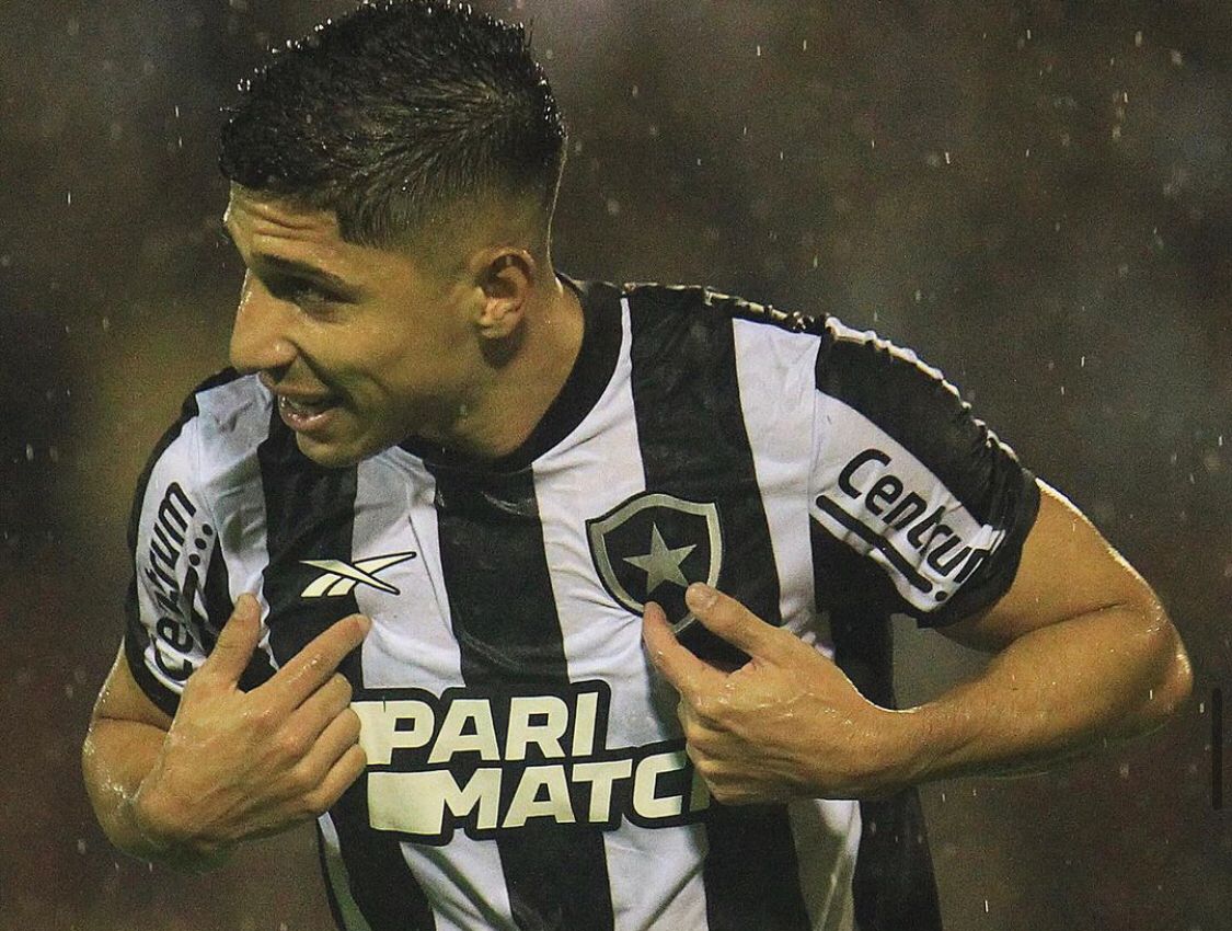 Bastos e Savarino desencantam, Botafogo vence o Volta Redonda e se recupera após sequência ruim no Carioca