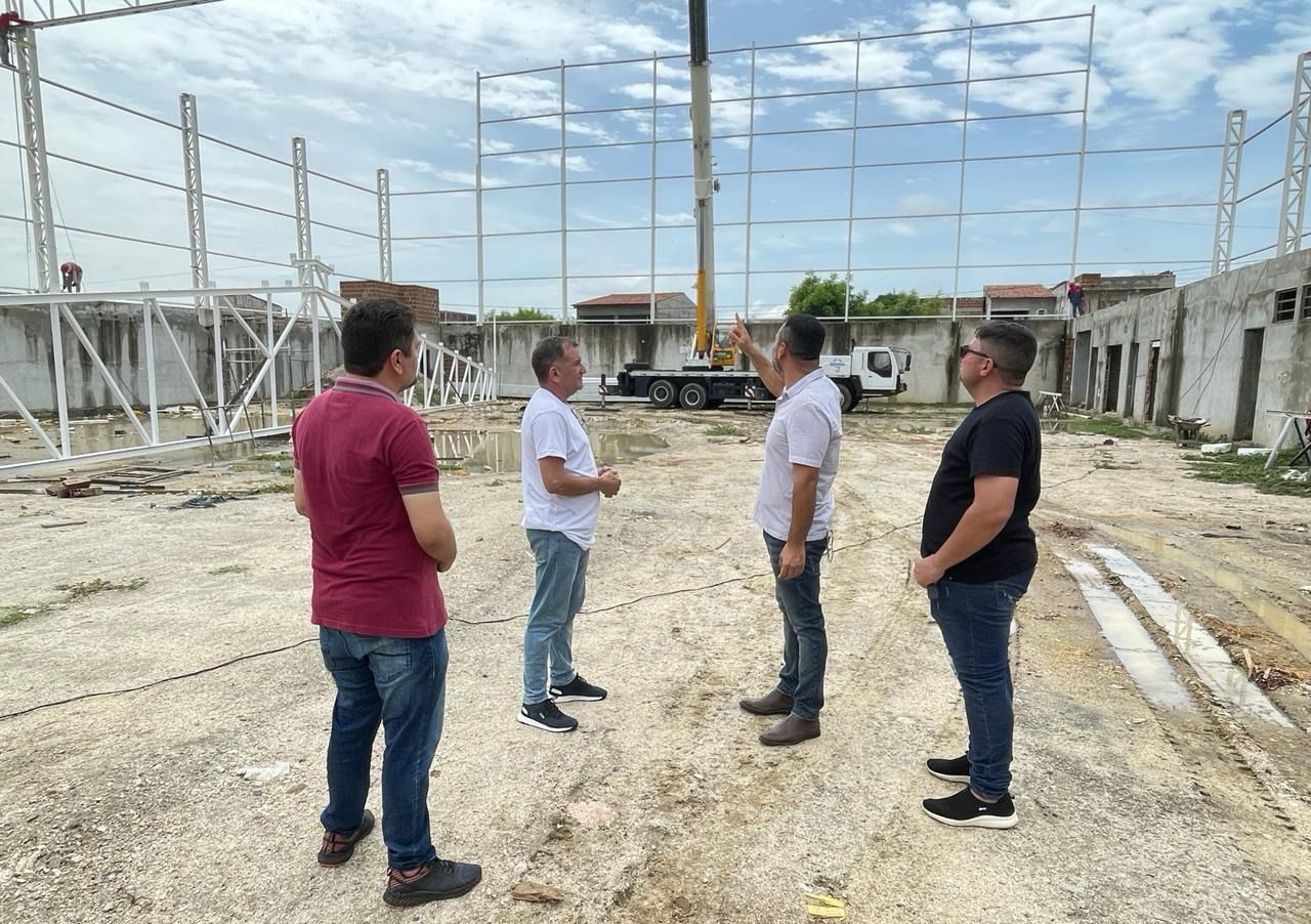 Secretário de Esporte de Patos-PB destaca avanço das obras do CIE com instalação de cobertura isotérmica