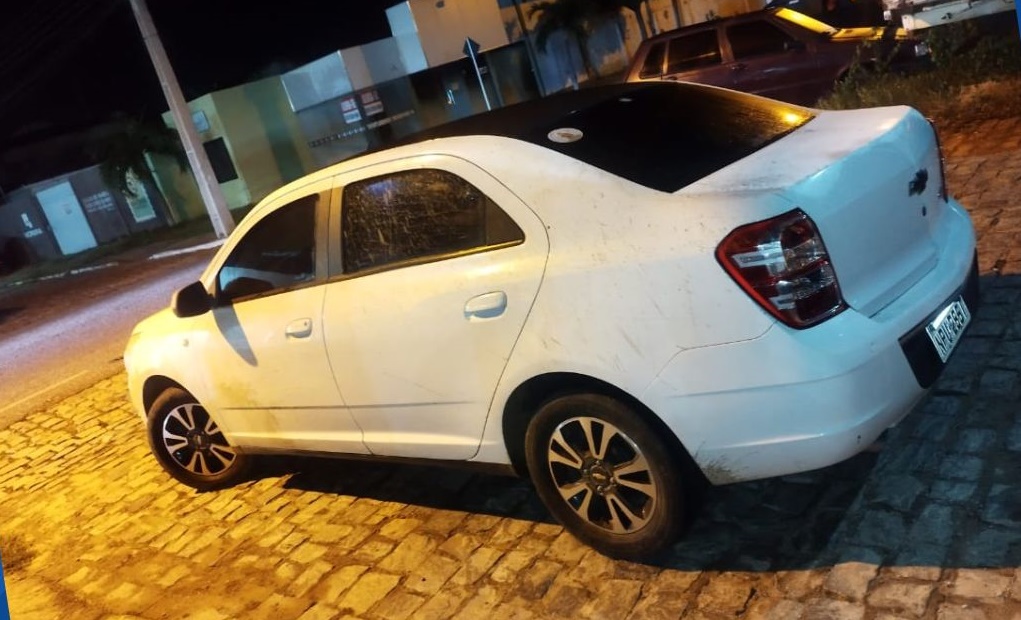 Veículo roubado em Condado-PB é interceptado e apreendido pela Polícia Militar em Patos